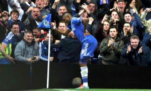 Ông già Eto’o xứng đáng được ở lại Chelsea