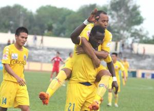 “Ngựa ô” Than Quảng Ninh thua đậm trước QNK.Quảng Nam