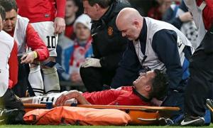 Moyes thừa nhận gặp khó khăn khi không có Van Persie trong đội hình