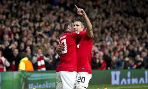 Hàng công Man United: Vẫn có thể tin vào Rooney - Van Persie