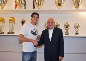 Galliani: Kaka có thể ra đi vào mùa Hè