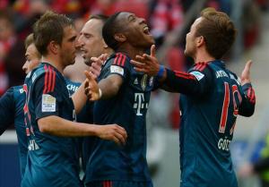 HLV Guardiola tiết lộ bí quyết thành công của Bayern Munich