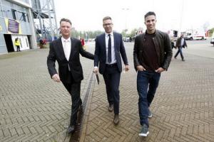 Bản tin Bongda24h chiều 10/4: Van Persie ngấm ngầm ủng hộ Van Gaal kế nhiệm David Moyes