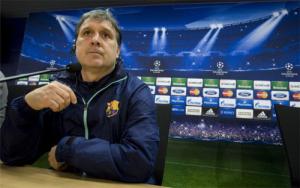 HLV trưởng Barca bị yêu cầu từ chức