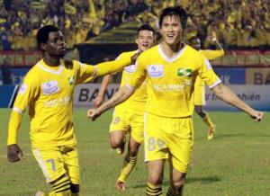 SLNA giữ Công Vinh bằng mọi giá