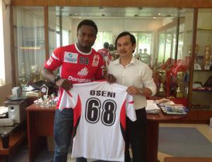 Oseni đầu quân cho ĐT Long An