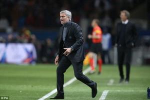 Mourinho đã sai lầm như thế nào ở trận thua PSG?