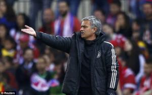 Jose Mourinho tạm dẫn trước Diego Simeone 1-0