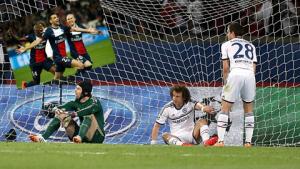 Chelsea: Những chú hề áo trắng