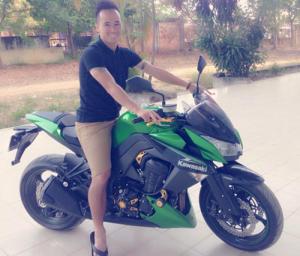 Thú chơi môtô khủng của cầu thủ Việt