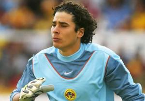 AC Milan sắp có được thủ thành Guillermo Ochoa theo dạng CNTD