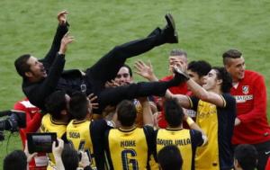 HLV Simeone được cả thế giới tung hô