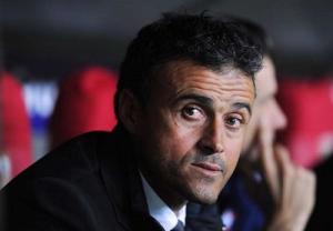 Luis Enrique sẵn sàng để Fabregas gia nhập Man Utd