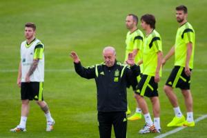 HLV Del Bosque có giải pháp dự phòng cho Costa