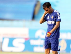 Trung vệ Huy Hoàng lâm vào cảnh thất nghiệp