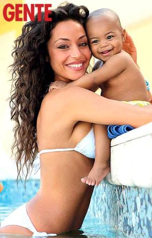 Balotelli giở trò, đem con gái và tình cũ ra tòa