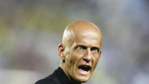 UEFA đề xuất luật mới: Hết đất sống cho những đồ tể