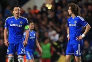 David Luiz văng tục vì Chelsea sắp tay trắng