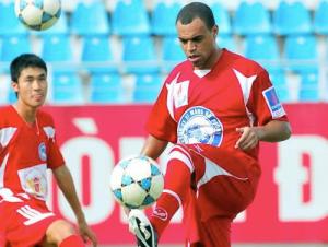 V-League rất dễ bị lừa khi chiêu mộ ngoại binh