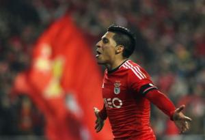 Sao Benfica khiến Man Utd tiếp tục “đổ vỏ” trên TTCN