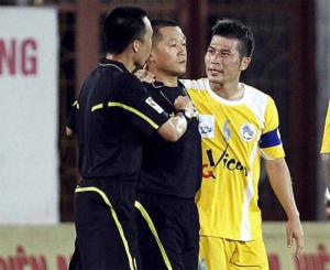 Trọng tài ngoại sẽ bắt chính các trận quan trọng ở V-League