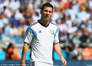 Argentina toát mồ hôi hạ gục Iran nhờ phút loé sáng của thiên tài Messi vào cuối trận