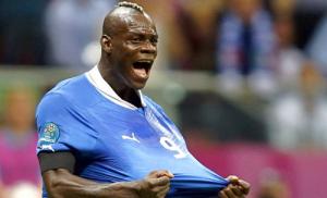 Giới truyền thông, hãy cho Balotelli một chút không gian để thở!