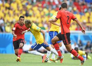 Brazil hòa Mexico: Đâu rồi ứng viên vô địch?