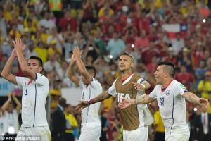 Hà Lan 2-0 Chile: Cơn lốc trẻ hoành hành