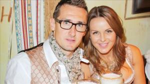 Hậu phương vững chắc của tiền đạo tuyển Đức