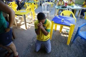 Loạt luân lưu Brazil - Chile nghẹt thở khiến fan đột tử