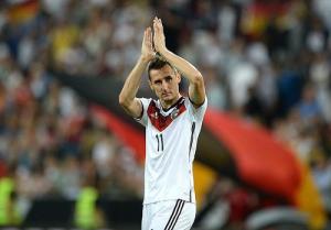 Vượt qua vua dội bom Gerd Muller, Klose trở thành chân sút số 1 ĐTQG Đức