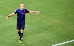 Bản tin tổng hợp sáng 23/6: Man Utd mất Robben chỉ vì Sir Alex keo kiệt
