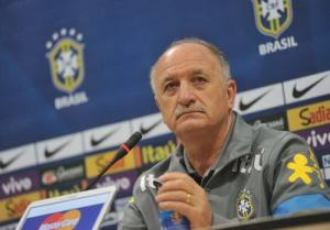 HLV Scolari đón nhận cú sốc tâm lý trước thềm World Cup