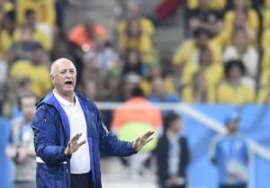 Để Mexico cầm hòa, HLV Scolari vẫn hết lời khen ngợi học trò