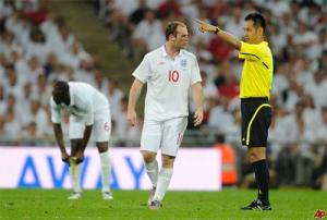 Trọng tài nổi tiếng người Nhật bắt chung kết sớm V-League