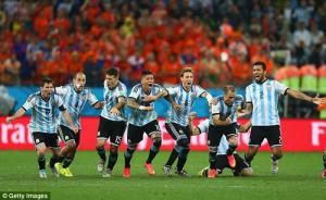 Argentina 0-0 Hà Lan (Luân lưu 11m: 4-2): Van Gaal hết phép, Oranje chết trước ngưỡng cửa thiên đường