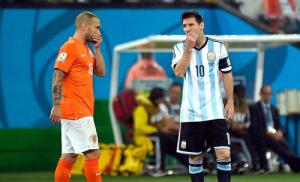 Ván cờ siêu cân não của Van Gaal và Sabella