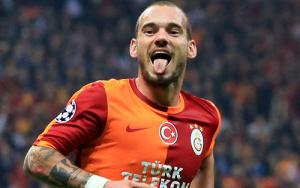 Wesley Sneijder bất ngờ được Monaco tỏ tình
