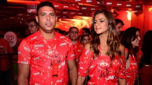 Tòm tem với hoa hậu, Ronaldo bị bồ đẹp đá bay