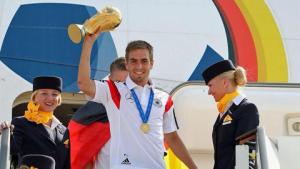 Philipp Lahm giã từ sự nghiệp thi đấu quốc tế: Tạm biệt người khổng lồ tí hon