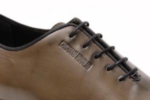 Ronaldo tiếp tục “tấn công” lĩnh vực thời trang