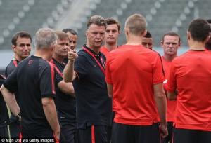 Liệu 3-5-2 có phải là sơ đồ thần thánh cho Man Utd?