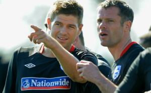 Jamie Carragher thấu hiểu tâm tư đồng đội cũ Gerrard