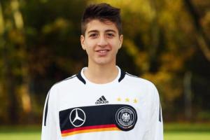 Arsenal lại hái măng non từ khu rừng giàu có Barcelona