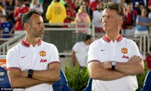 Ra mắt tưng bừng, HLV Van Gaal vẫn không hài lòng