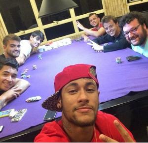 Neymar giải trí mùa hè bằng thú vui cờ bạc