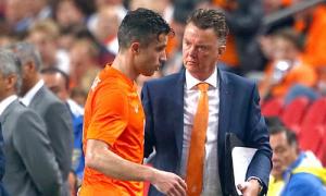 Van Gaal quyết định loại bỏ cả Januzaj và Van Persie trong lần ra mắt Old Trafford