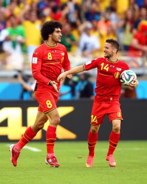 Mertens và Fellaini sẽ đổi chỗ?