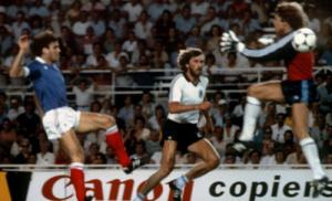 Đức - Pháp còn 1 ngày: Trong hồi ức về tên đồ tể của Sevilla